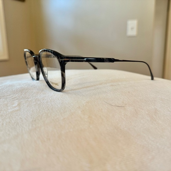 TOM FORD Black Tortoiseshell Eyeglasses - Picture 4 of 7